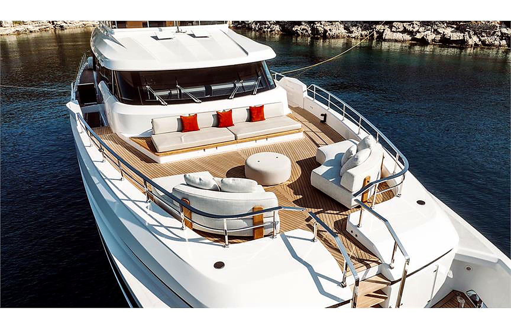 Custom Line Navetta 30 — 3