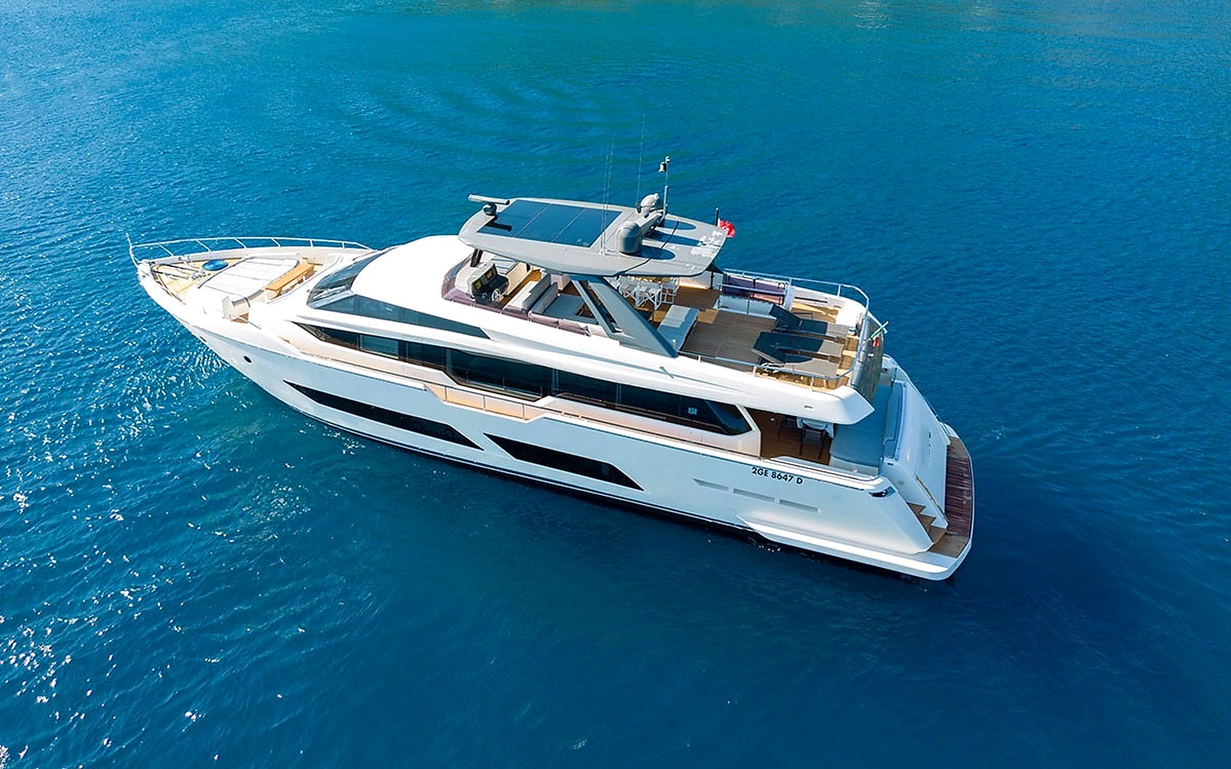 2016 Ferretti 850