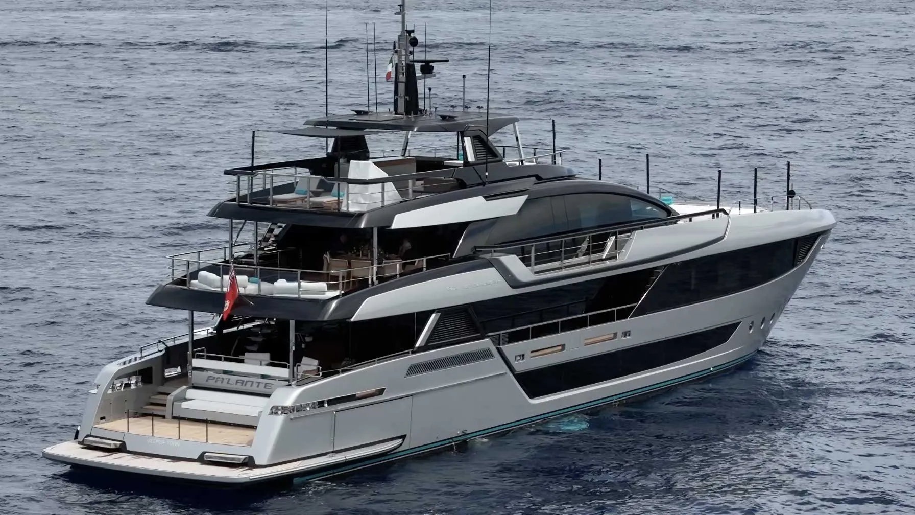2025 Riva Bellissima 130