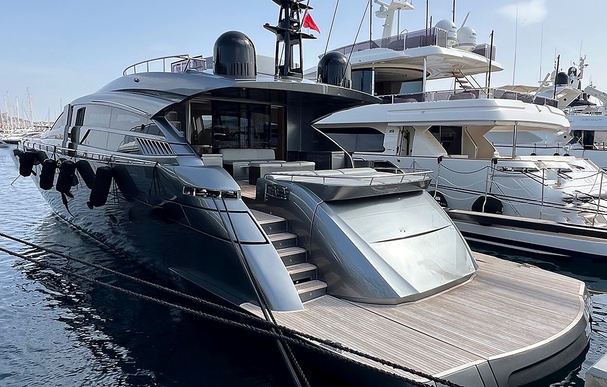 Pershing 92 — 2