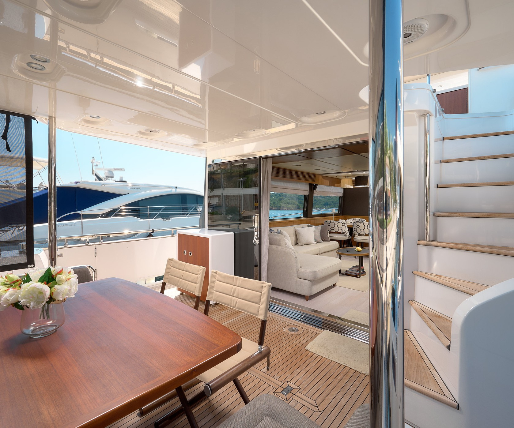 Azimut Magellano 66 — 2
