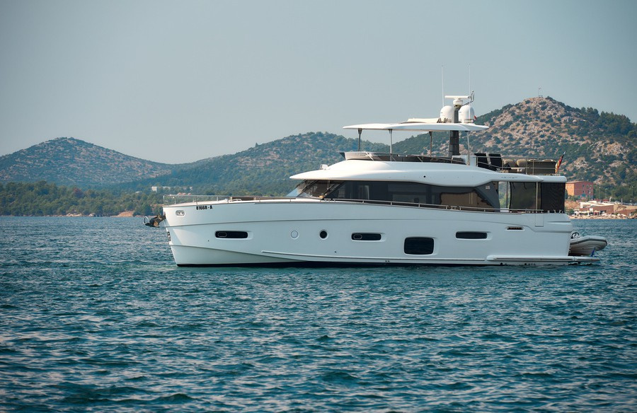 Azimut Magellano 66 — 6