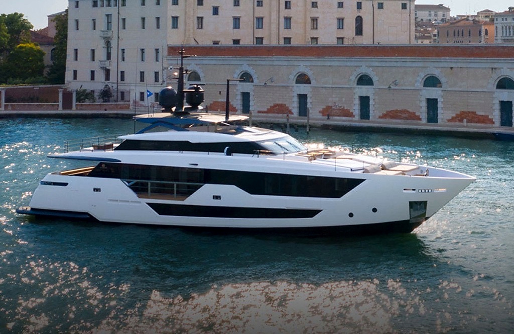 How to choose a yacht broker