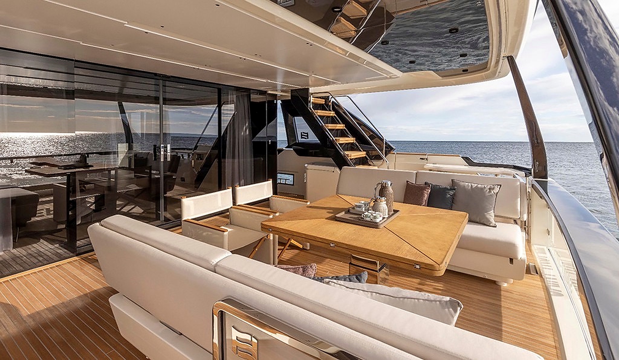 Ferretti Yachts 1000 — 3