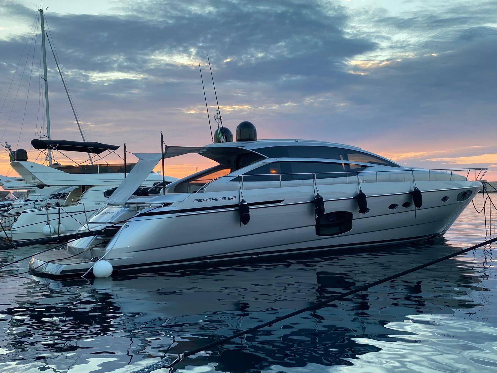 2020 Pershing 62